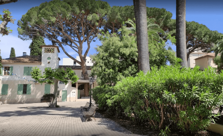 Cannes Bahçe ve Kampüs
