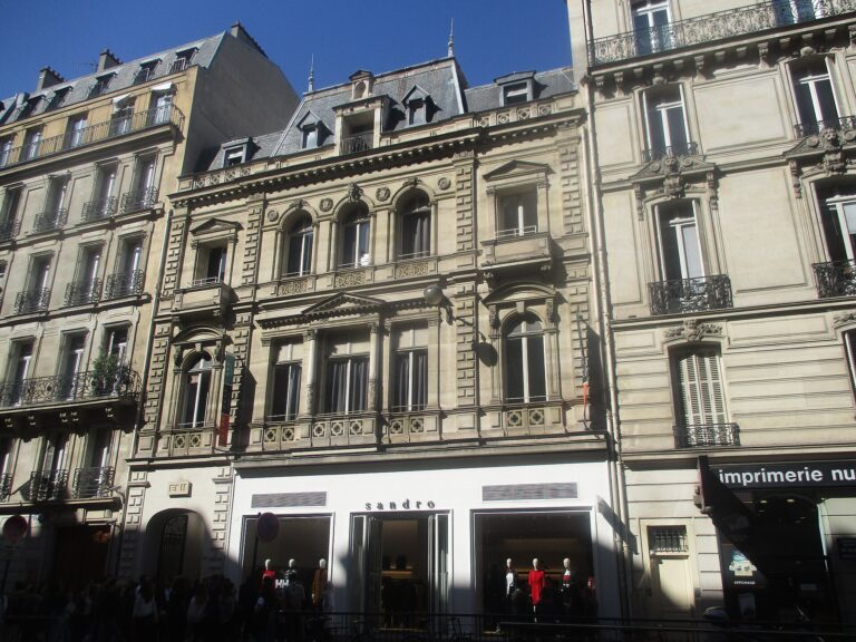 61_rue_Pierre-Charron_Paris